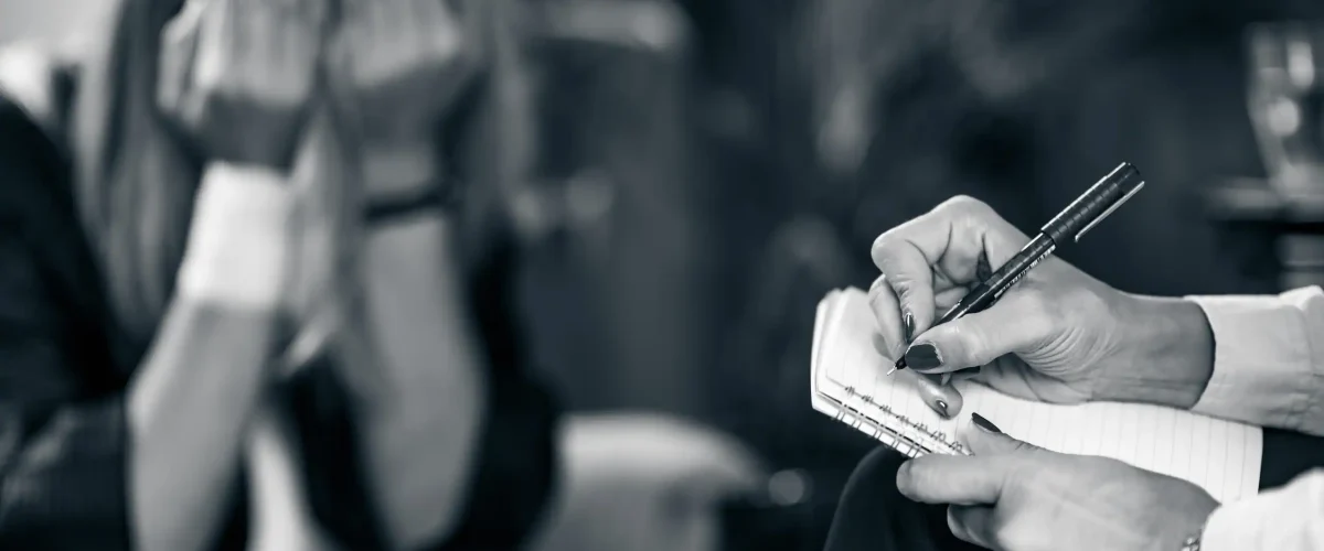 psychology-concept-psychotherapist-taking-notes-d-2024-10-18-10-00-17-utc